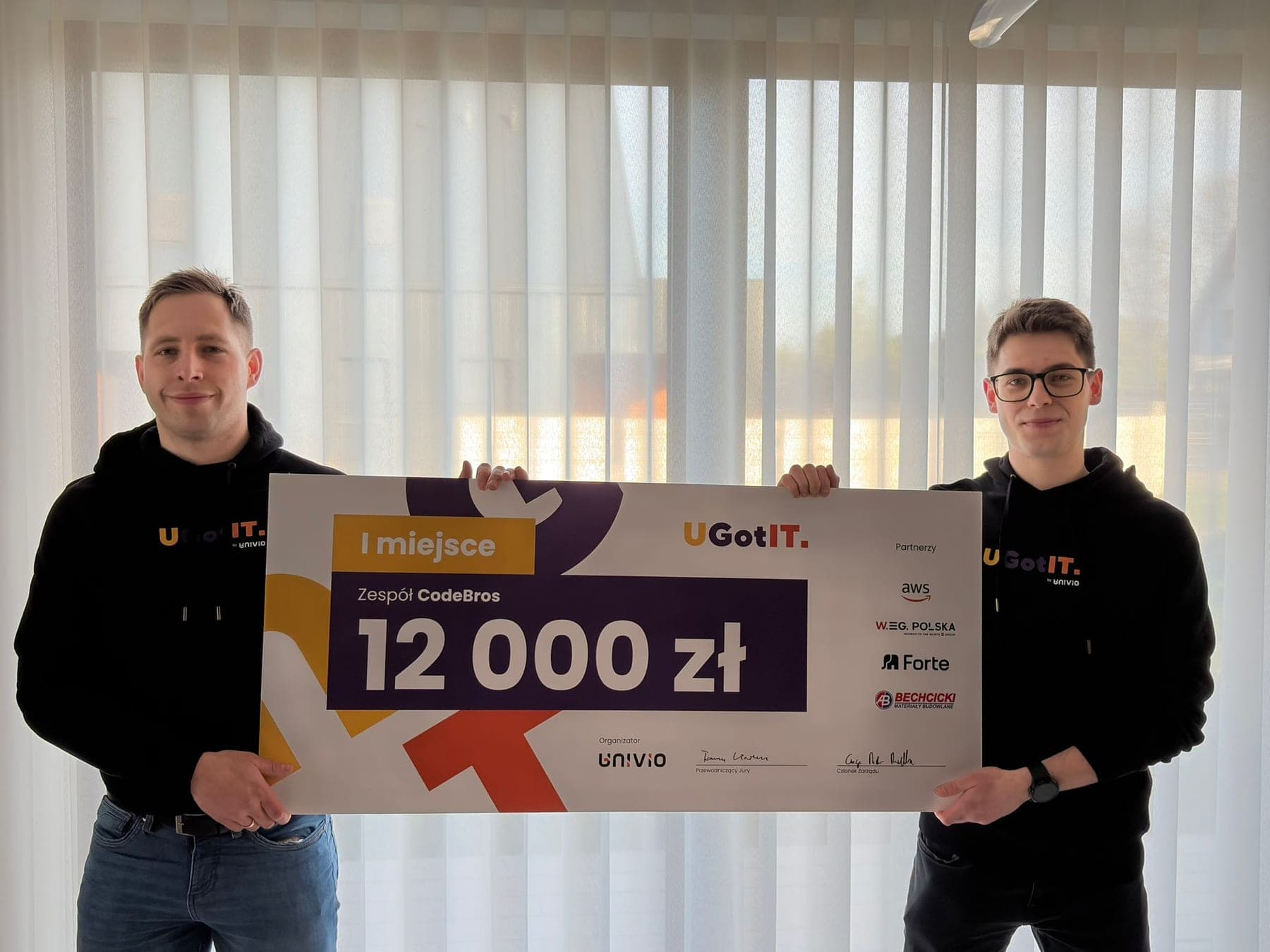 Wojciech i Michał Pawlik podczas konkursu CodeBros